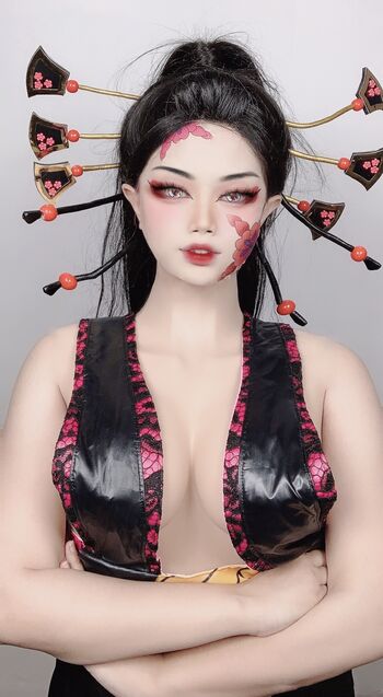 Full leaked Iamyourwaiffuu private onlyfans photo