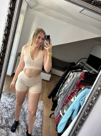 Full leaked Ich tina  page private onlyfans photo