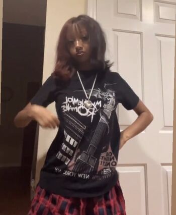 Full leaked Ickysisterr private photo