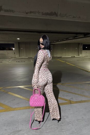 Full leaked Ihoop valerie private onlyfans photo