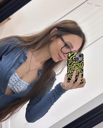 Full leaked Iiizwerg page private onlyfans photo