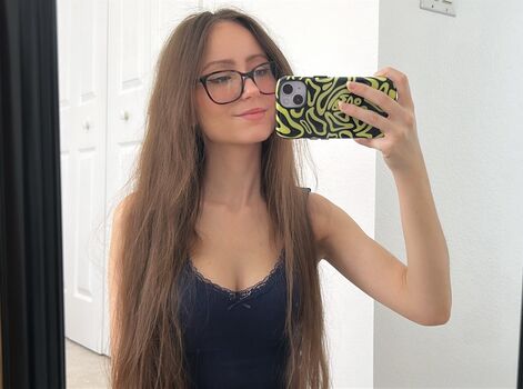 Full leaked Iiizwerg private photo