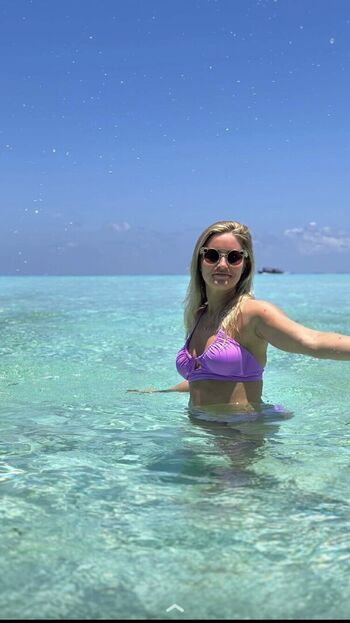 Full leaked Ijustine private photo