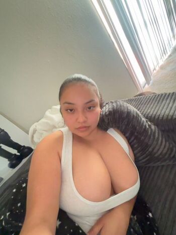 Full leaked Iknwyu private photo