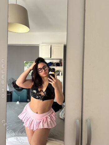 Full leaked Ilaais private photo