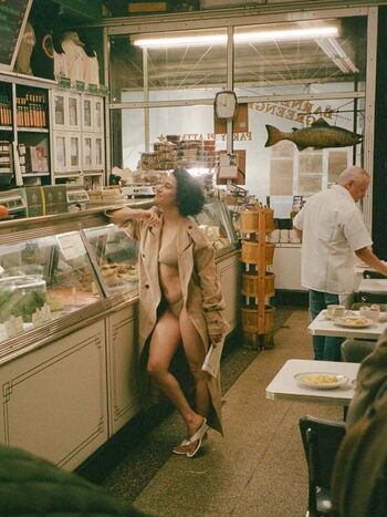 Full leaked Ilana glazer private photo
