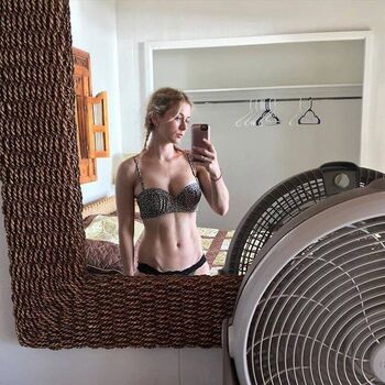 Full leaked Iliza shlesinger private onlyfans photo