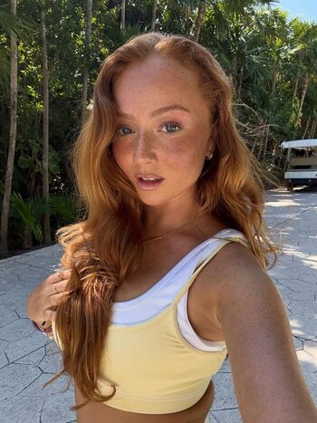 Full leaked Ilonaaln private onlyfans photo