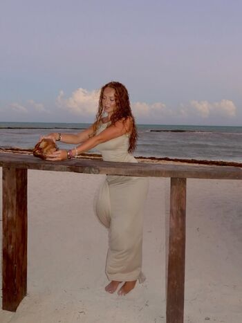 Full leaked Ilonaaln private onlyfans photo