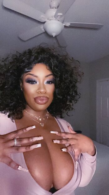 Full leaked Ilooklikebaae private photo