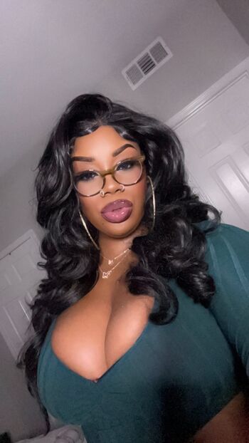 Full leaked Ilooklikebaae private photo