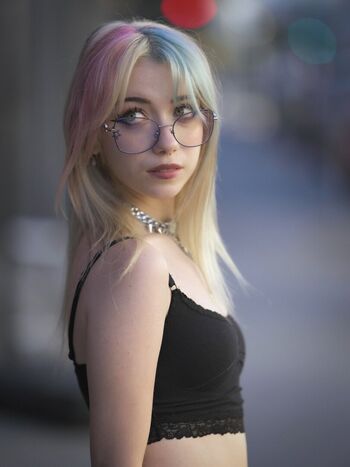 Full leaked Iluvmeww page private onlyfans photo