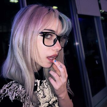 Full leaked Iluvmeww page private onlyfans photo