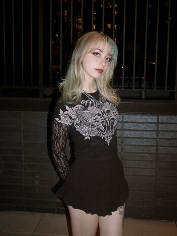 Full leaked Iluvmeww page private onlyfans photo