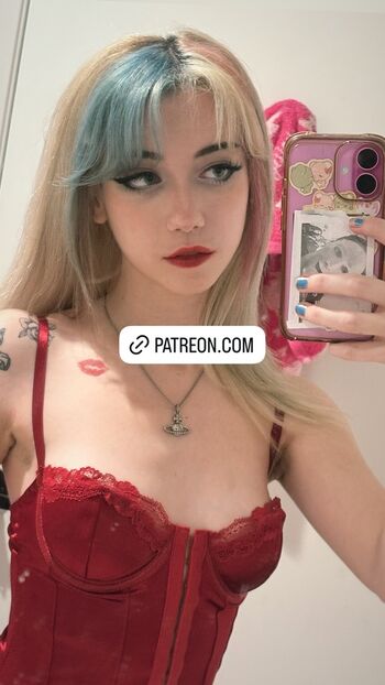 Full leaked Iluvmeww page private onlyfans photo