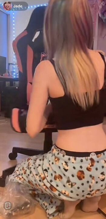 Full leaked Iluvmeww page private onlyfans photo