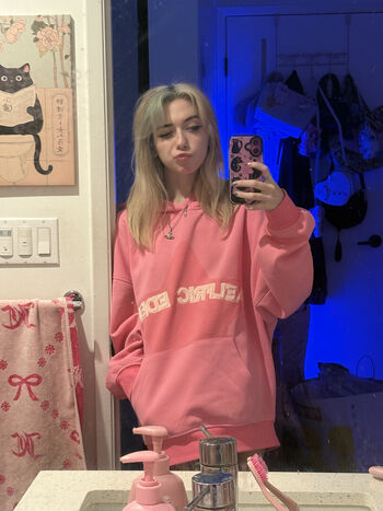 Full leaked Iluvmeww page private onlyfans photo