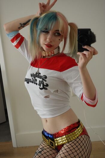 Full leaked Iluvmeww page private onlyfans photo