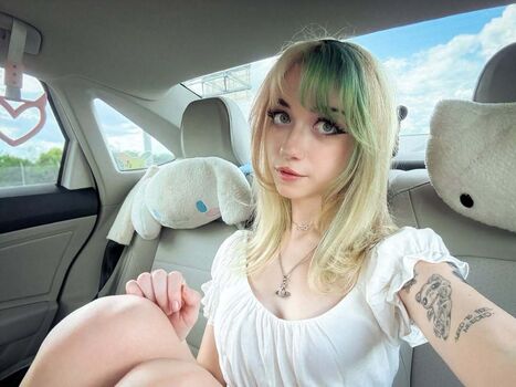 Full leaked Iluvmeww private photo