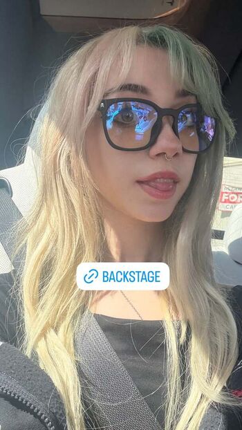 Full leaked Iluvmeww private photo