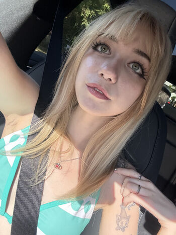 Full leaked Iluvmeww private photo