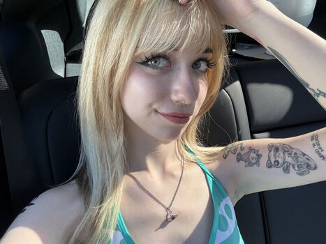 Full leaked Iluvmeww private photo