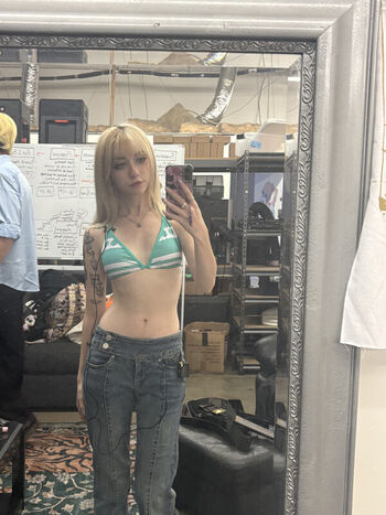 Full leaked Iluvmeww private photo