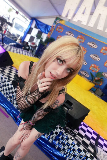 Full leaked Iluvmeww page private photo