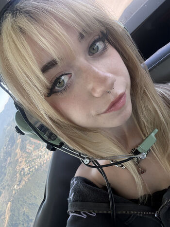 Full leaked Iluvmeww page private photo