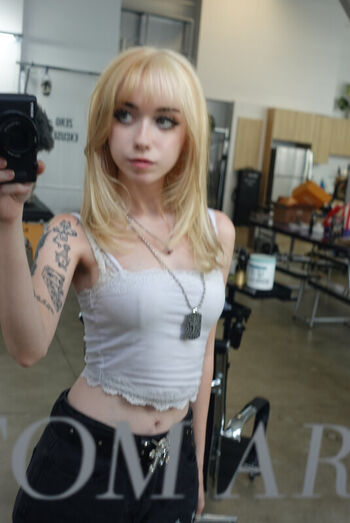 Full leaked Iluvmeww page private photo