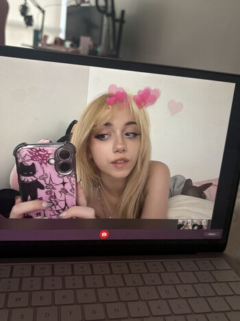 Full leaked Iluvmeww page private photo