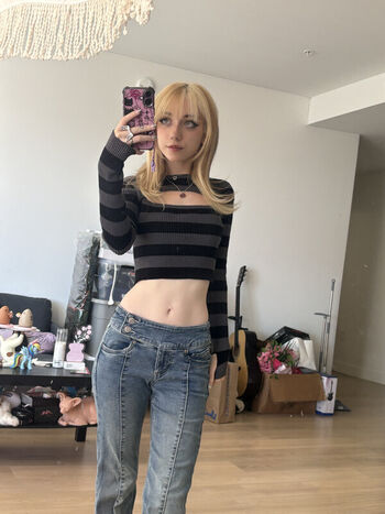 Full leaked Iluvmeww page private photo