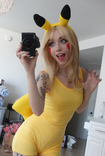 Full leaked Iluvmeww page private photo