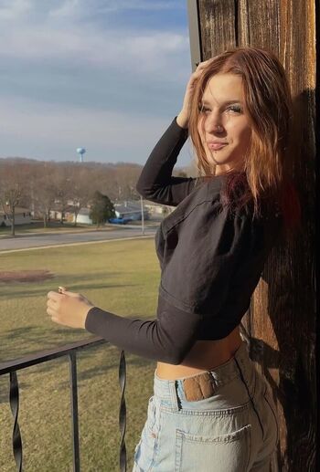 Full leaked Iluvsavyy private photo