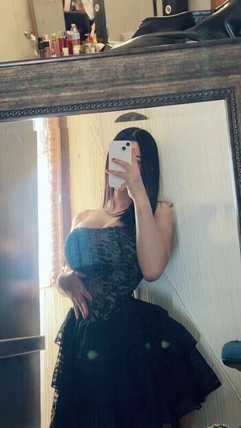 Full leaked Ilzroxx private photo