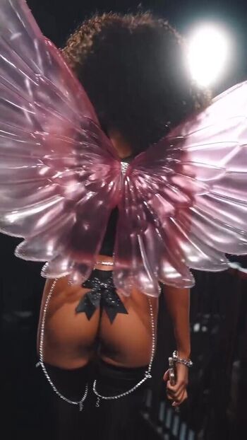 Full leaked Imaan hammam private onlyfans photo