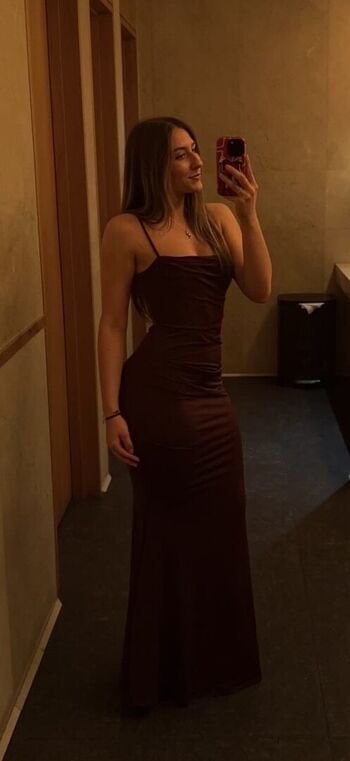 Full leaked Imannaamara page private photo