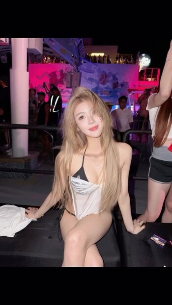 Full leaked Imhollysecrets private photo