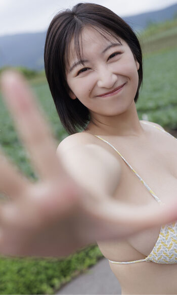 Ina Enohara 榎原依那