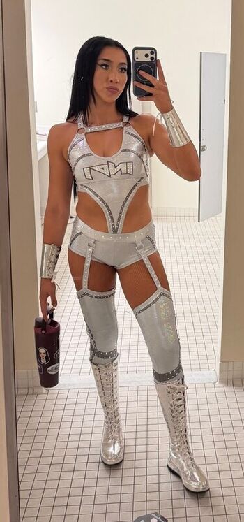 Indi Hartwell