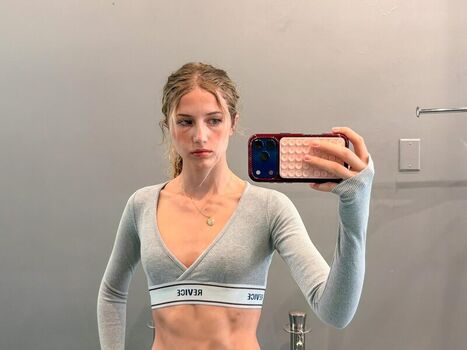 Full leaked Indi star private photo