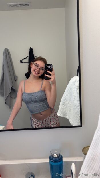 Full leaked Indieellis private photo