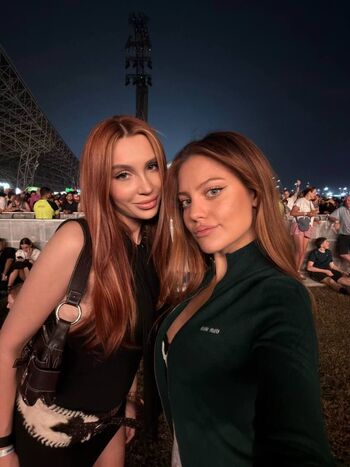 Full leaked Influesii page private onlyfans photo