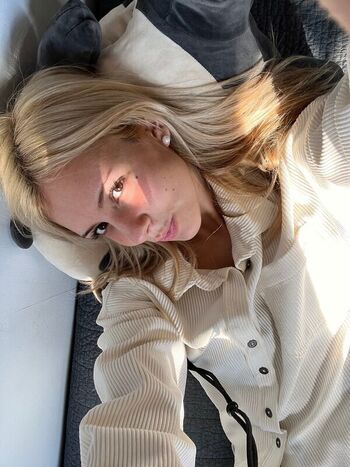 Full leaked Ingridnextdoor private photo