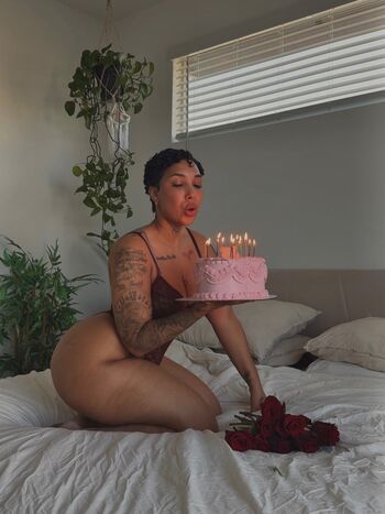 Full leaked Inherbedroomm private onlyfans photo