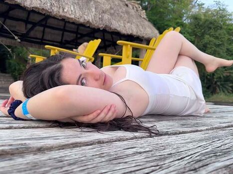 Full leaked Inusualmaria private photo
