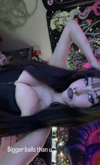Full leaked Ipukeglitter page private photo
