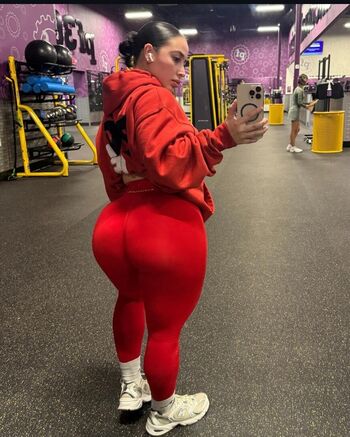 Full leaked Ireeneechaaveez private onlyfans photo