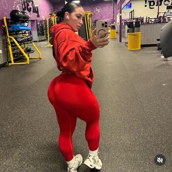 Full leaked Ireeneechaaveez private onlyfans photo