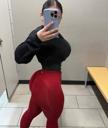 Full leaked Ireeneechaaveez private onlyfans photo